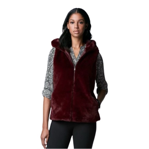 Vera Wang NWT Prt Royal Maroon Faux Shearling Zip Up Hooded Vest